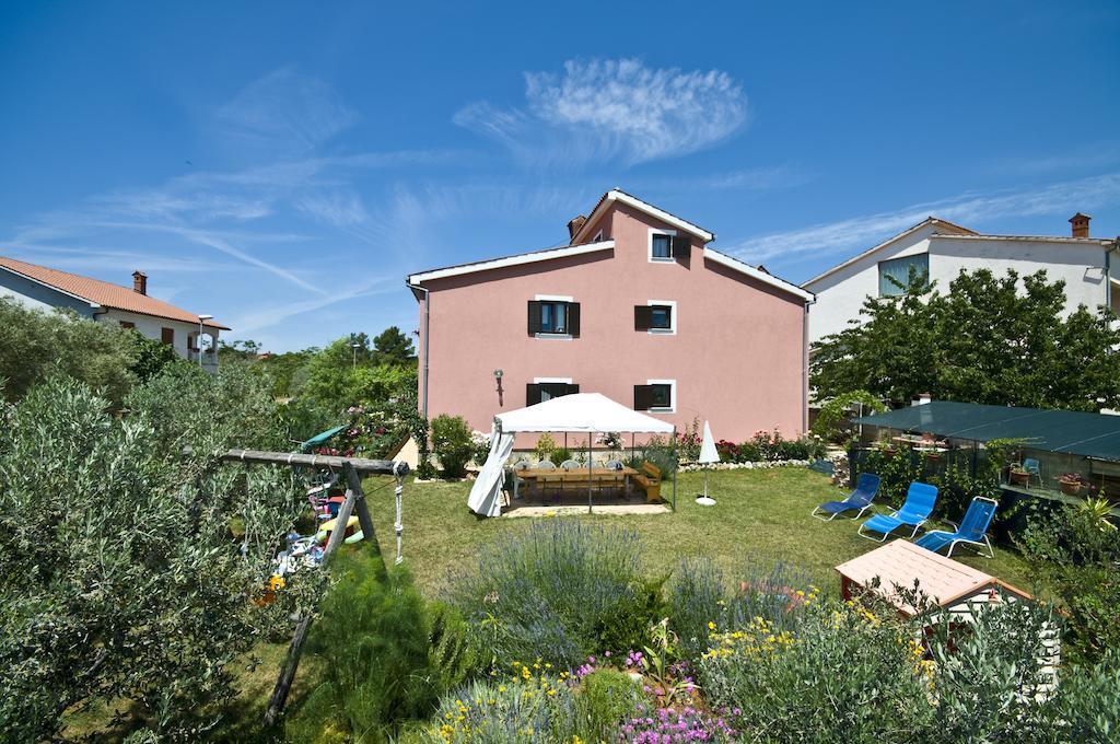 Apartments Babic Fažana Exteriör bild